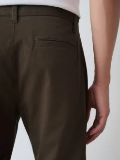 Broeken En Chino's|Next Kakigroen - Straight fit - Stretchy chino