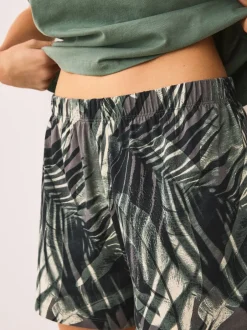 Pyjama's|Next - Pyjama met short Kakigroen met palmprint