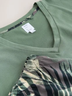 Pyjama's|Next - Pyjama met short Kakigroen met palmprint