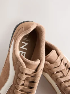 Sneakers*Next - Forever Comfort® Leather Slimsole Lace-Up Trainers Kameelkleurig suède