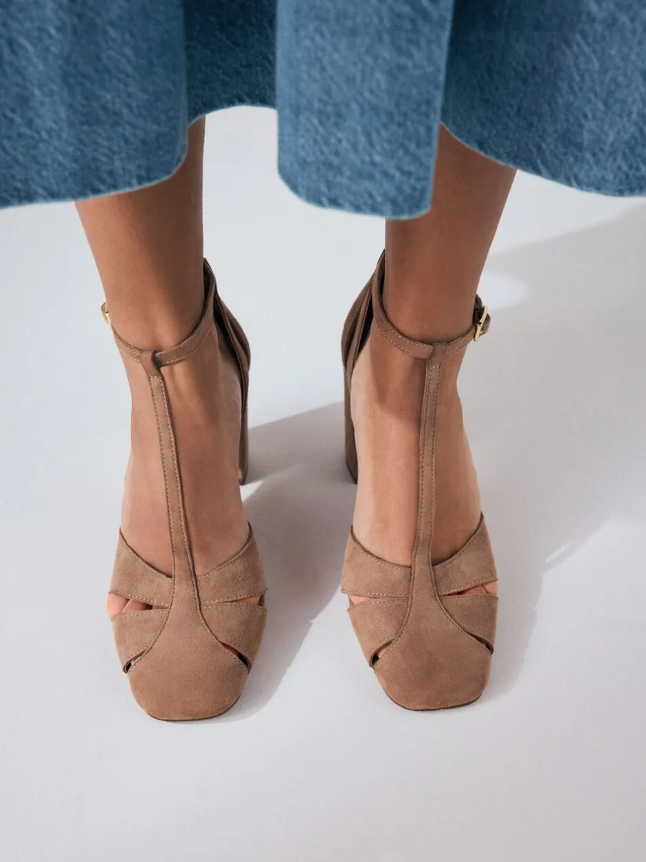 Schoenen Met Hakken|Next - Leren schoenen met uitsnijding, T-bandje en blokhakken met ronde neus Kameelkleurig suède