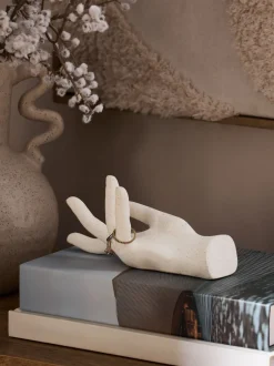Decoraties|Thuiskantoor|Next Keramische handvormige sieradenschaal voor ringen