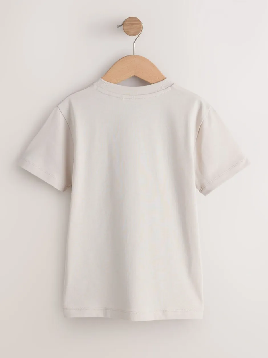 T-Shirts|Tops|Next Kiezelkleurige racewagen - Regular fit T-shirt met korte mouwen en grafische print (3-16jaar)