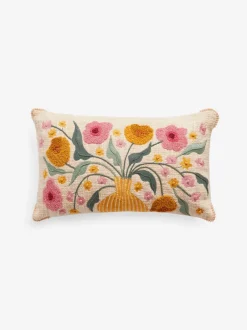 Kussentjes En Plaids|Kussentjes En Plaids|Next Kussen met geborduurde bloemenvaas van 100% katoen 50 x 30cm