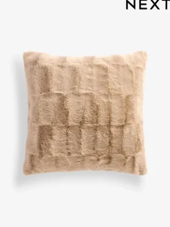 Kussentjes En Plaids|Kussentjes En Plaids*Next Kussen van imitatiebont met textuur en ruit Natuurlijk
