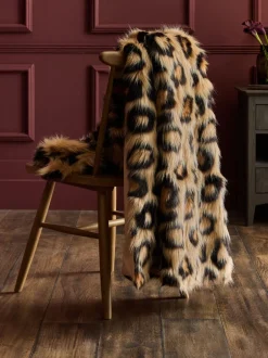 Kussentjes En Plaids|Kussentjes En Plaids*Next Lange sprei van imitatiebont met luipaardprint