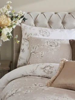 Laura Ashley|Laura Ashley 100% Cotton Sateen 220 Thread Count Rowsham Garden Duvet Cover and Pillowcase Set