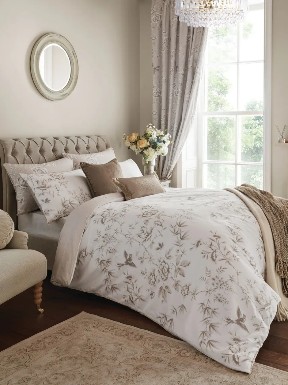 Laura Ashley|Laura Ashley 100% Cotton Sateen 220 Thread Count Rowsham Garden Duvet Cover and Pillowcase Set