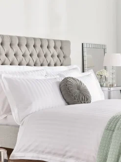Laura Ashley|Merkbeddengoed*Laura Ashley 100% katoensatijn 400 draads Shalford dekbedovertrek- en kussensloopset Wit