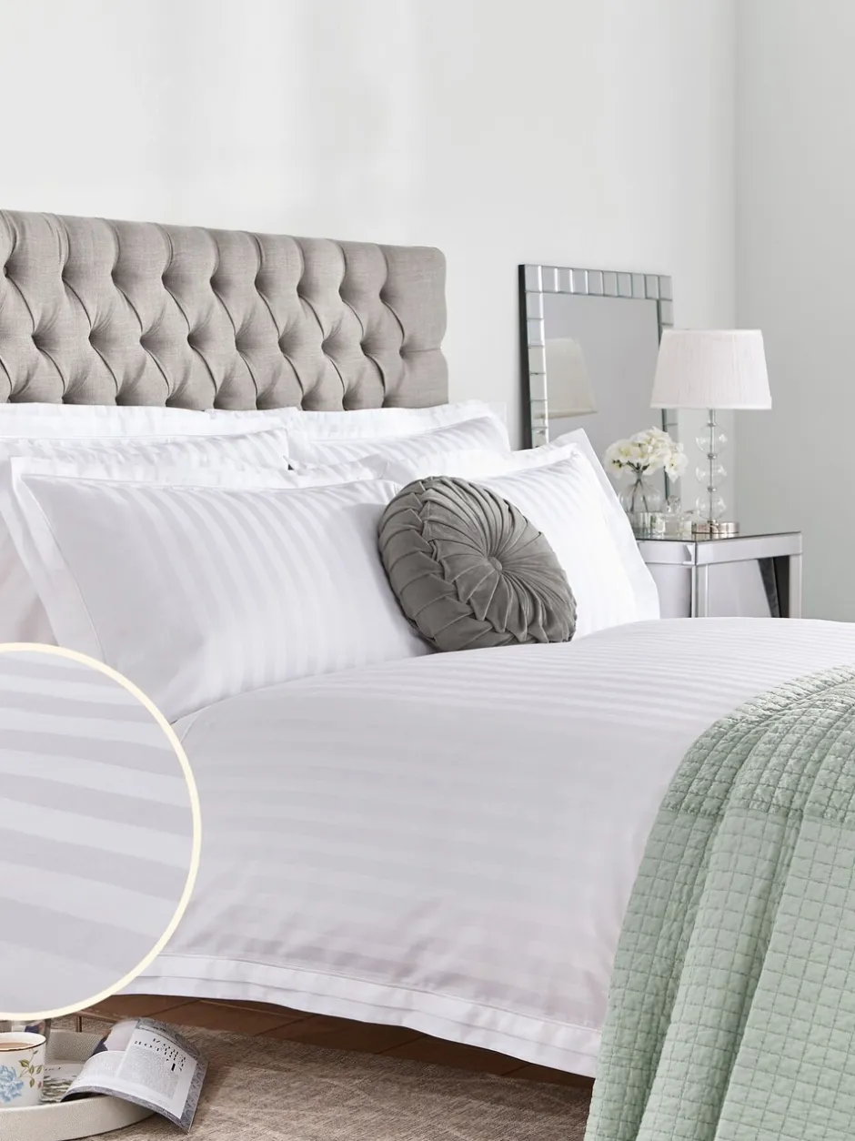 Laura Ashley|Merkbeddengoed*Laura Ashley 100% katoensatijn 400 draads Shalford dekbedovertrek- en kussensloopset Wit
