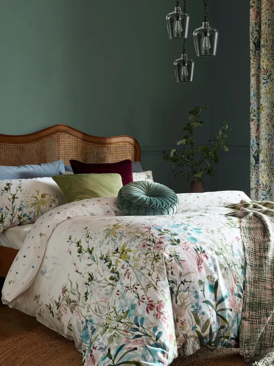 Laura Ashley*Laura Ashley 100% katoensatijn 220 thread count Pointon Fields dekbedovertrek- en kussensloopSet