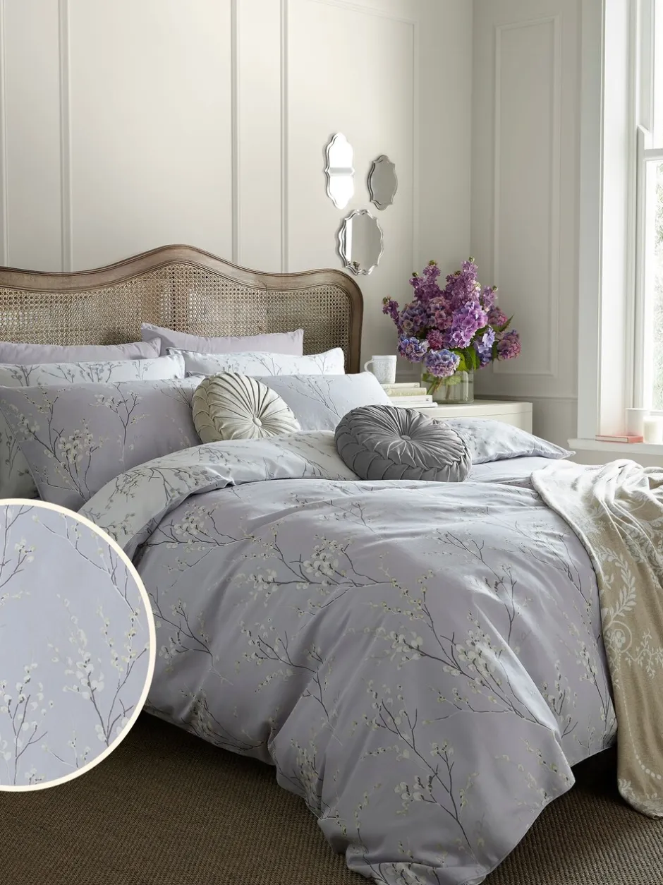 Laura Ashley|Merkbeddengoed|Laura Ashley 100% katoensatijn 200 thread count Pussy Willow Dekbedovertrek- en kussensloopset