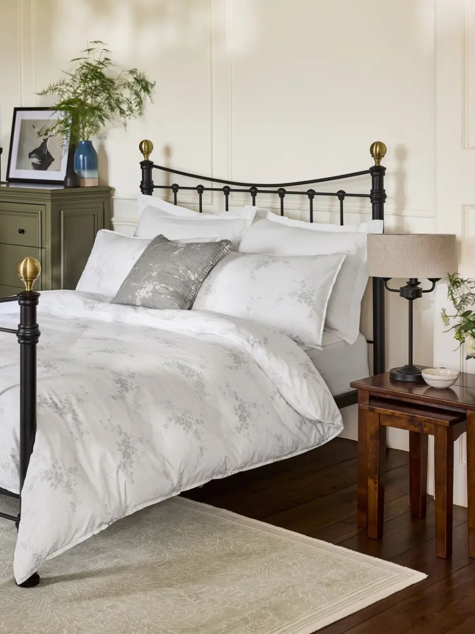 Laura Ashley*Laura Ashley Caerleon Floral Print 100% Cotton Duvet Cover and Pillowcase Set