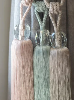 Gordijnroedes En -Accessoires|Laura Ashley Loren glazen embrasse met kwastjes Paarsrood