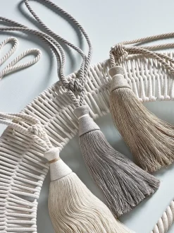 Gordijnroedes En -Accessoires|Laura Ashley Rhiannon gordijnembrasse Bleek grijsgroen