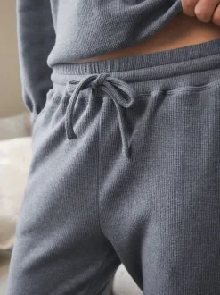 Pyjama's|Alle Nacht- En Loungekleding|Next Leisteen grijs - Gezellige pyjama met wafeldessin en lange mouwen