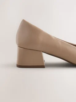 Schoenen Met Hakken|Next - Forever Comfort® Toe Cap Low Block Court Heels Licht beige