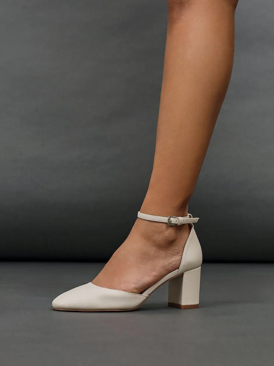 Schoenen Met Hakken*Linzi Licht beige - Leona pumps met blokhak en dichte hiel