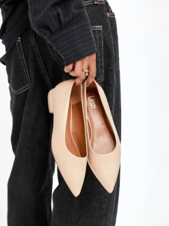 Ruimvallend En Extraruimvallend|Lage Schoenen*Linzi - Wide Fit Compete Pointed Toe Ballet Flat Shoes Licht beige
