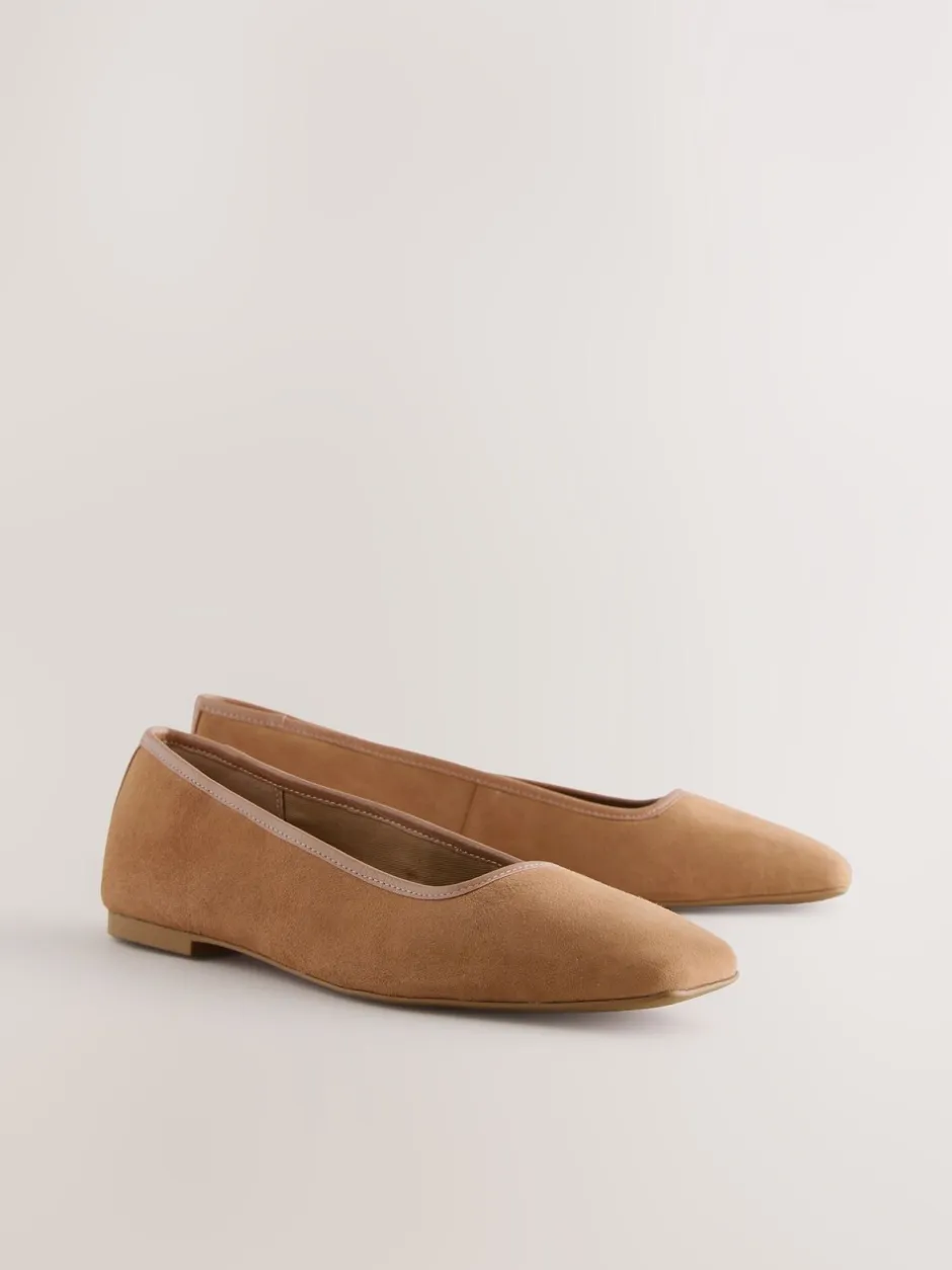 Lage Schoenen*Next Lichtbruin - Forever Comfort® - Leren ballerina's met rechte neus