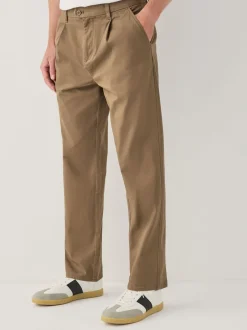 Broeken En Chino's*Next - Single Pleated Stretch Chinos Trousers Lichtbruin