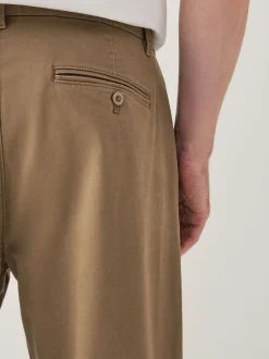Broeken En Chino's*Next - Single Pleated Stretch Chinos Trousers Lichtbruin