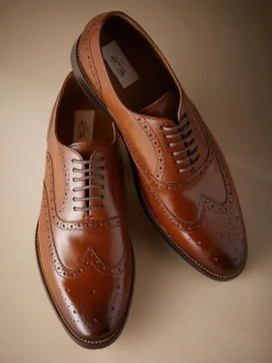 Formele Schoenen*Next - Standaard pasvorm - Signature Italiaans leren brogues met gevleugelde neus Lichtbruin