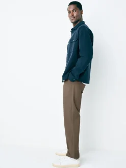 Broeken En Chino's|Next Lichtbruin - Standaard toelopende pasvorm - Stretchy chino
