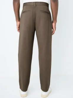 Broeken En Chino's|Next Lichtbruin - Standaard toelopende pasvorm - Stretchy chino