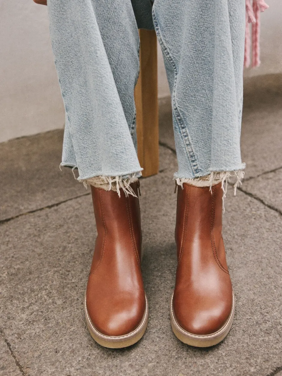 Ruimvallend En Extraruimvallend|Boots*Next - Forever Comfort® Faux Fur Lined Buckle Trim Ankle Boots Lichtbruin leer