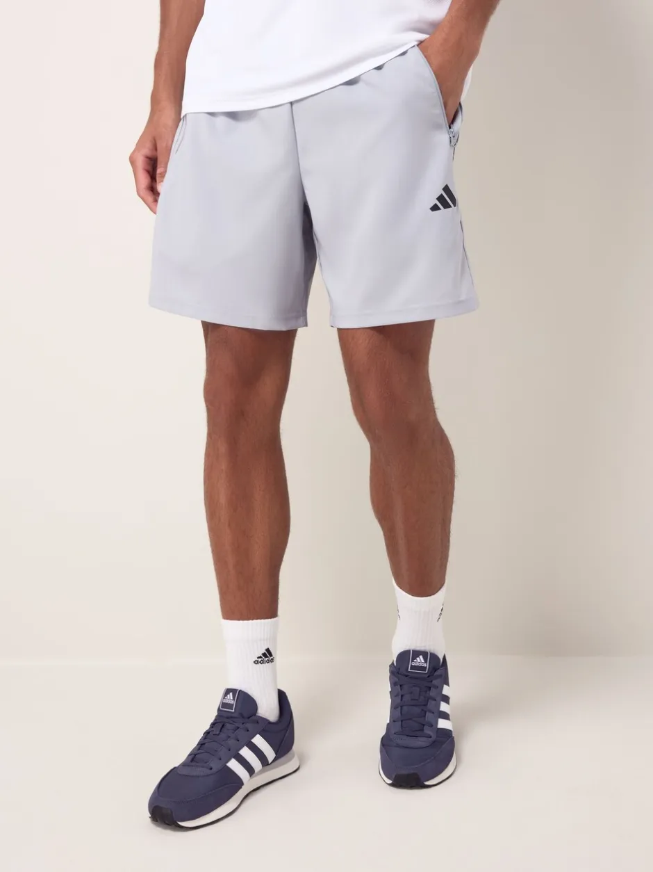Shorts*adidas Lichtgrijs - Train Essentials geweven trainingsshorts