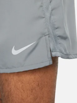 Shorts*Nike Lichtgrijs - Dri-FIT Challenger 5 Inch hardloopshorts met slipvoering