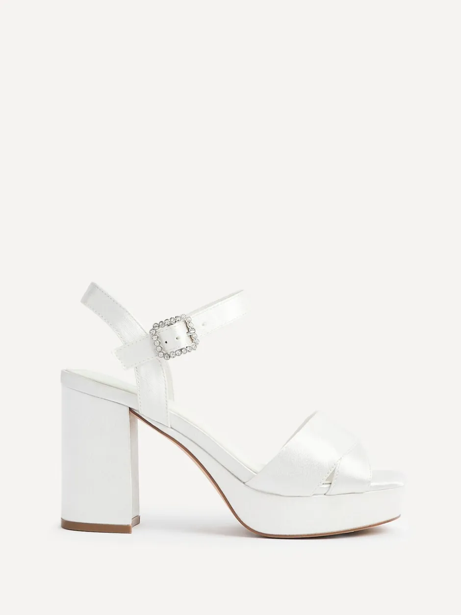 Schoenen Met Hakken|Linzi Bridal Perola sandalen met gekruiste bandjes en plateauzool