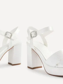 Schoenen Met Hakken|Linzi Bridal Perola sandalen met gekruiste bandjes en plateauzool