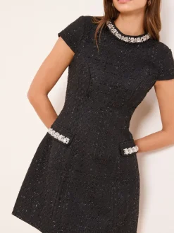 Gelegenheidskleding|Jurken*Lipsy Boucle Pearl Trim High Neck Mini Dress