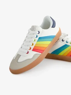 Sneakers|Little Bird by Jools Oliver Gum Sole sneakers met regenboogstrepen