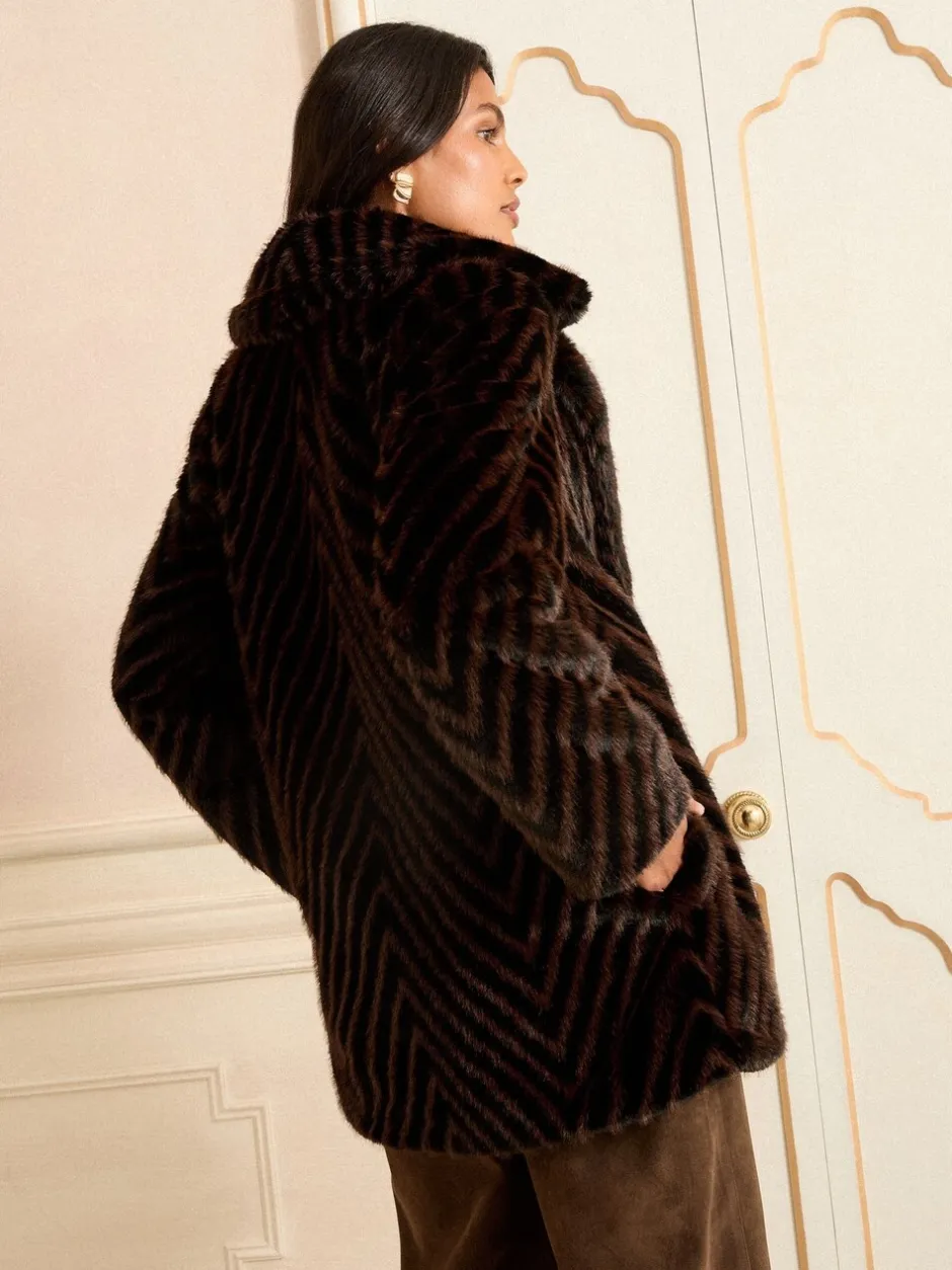 Jassen En Jacks|Love & Roses Chevron Faux Fur Coat