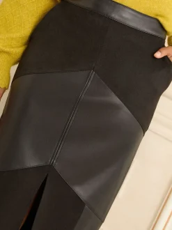 Rokken|Love & Roses Faux Suede and Faux Leather Mix Midi Skirt