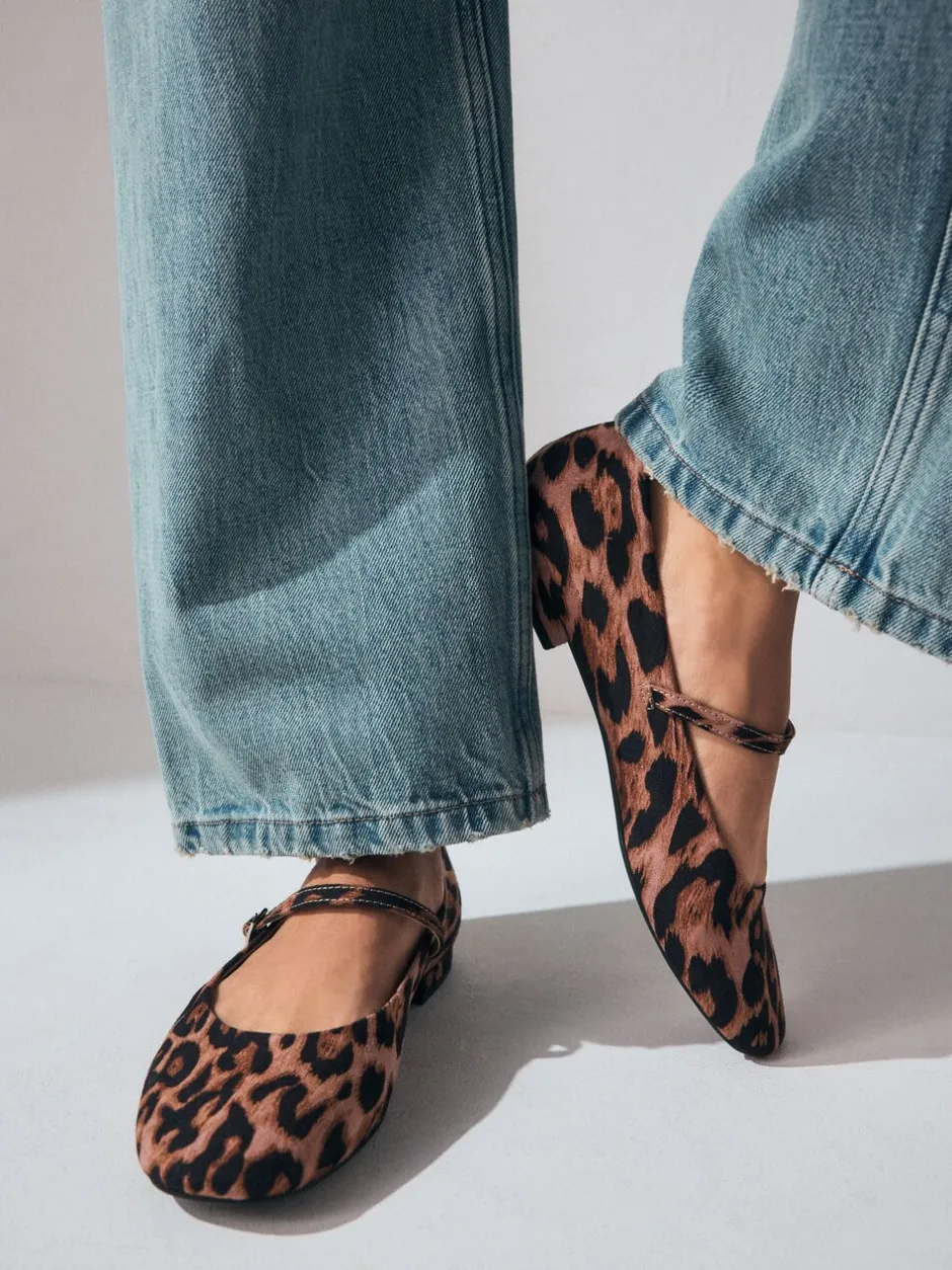 Lage Schoenen|Next - Mary Jane-schoenen met ronde neus Luipaardprint