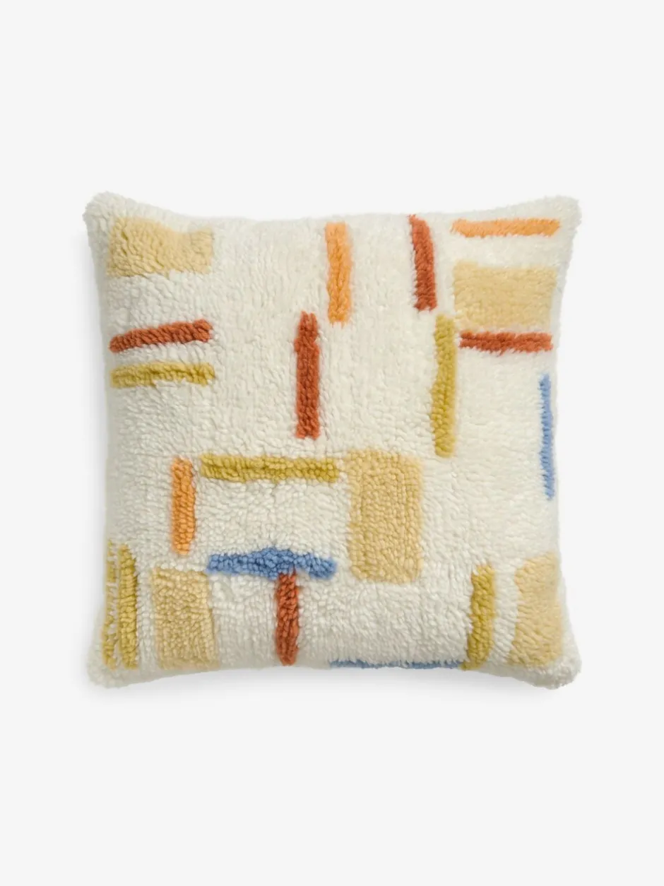 Kussentjes En Plaids|Kussentjes En Plaids|MADE.COM Max Tufted Berber Cushion