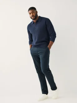 Broeken En Chino's*Next - Aansluitend - Slim-fit katoenen TENCEL™ lyocell blend chino's met comfortabele tailleband. Marineblauw