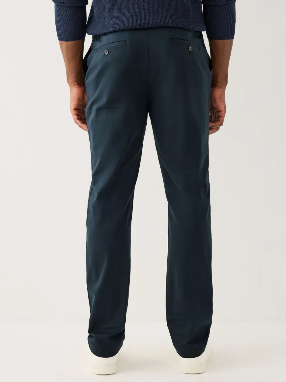 Broeken En Chino's*Next - Aansluitend - Slim-fit katoenen TENCEL™ lyocell blend chino's met comfortabele tailleband. Marineblauw