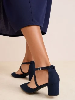 Schoenen Met Hakken*Friends Like These - pumps met blokhak en gekruiste bandjes Marineblauw
