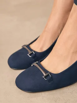 Ruimvallend En Extraruimvallend|Schoenen Met Hakken|Next - Hardware Slingback Block Heels Marineblauw