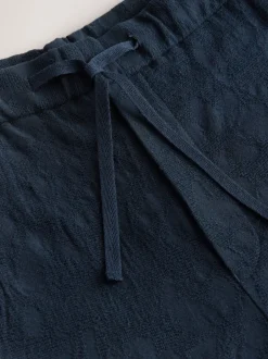 Shorts*Next Marineblauw - Regular fit Nova Fides shorts van Italiaanse stof met gehaakt patroon