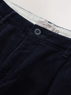 Broeken En Chino's|Next - Standaard toelopende pasvorm - Corduroy Single Pleated Trousers Marineblauw