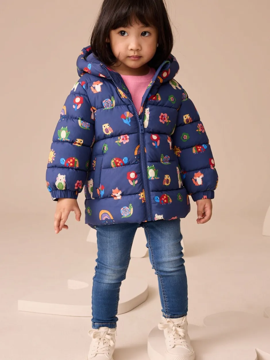 Jassen, Jacks En Kinderwagenpakjes|Jassen En Jacks|Next - Regenbestendige gewatteerde jas met fleecevoering en capuchon (3mnd -7jr) Marineblauw met figuurtjes