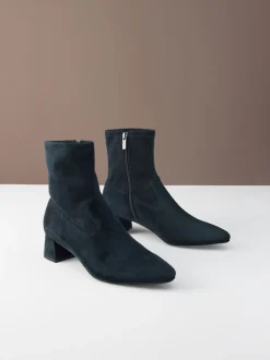 Ruimvallend En Extraruimvallend|Boots|Next - Motionflex Sokkenlaarzen met Blokhak Marineblauw suède