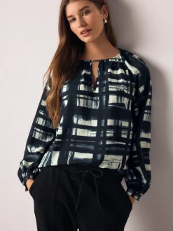 Blouses En Overhemden*Next - Keyhole Detail Relaxed Long Sleeve Blouse Marineblauw/ecru geruit