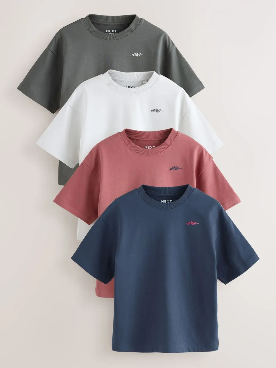 T-Shirts|Tops*Next - Short Sleeve Logo Chest Graphic T-Shirts 4 Pack (3-16yrs) Marineblauw/grijs/paarsrood